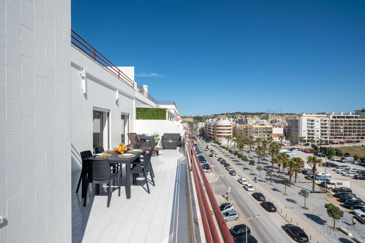 Costa Beach Apartment By The Portuguese Butler Кошта-да-Капарика Экстерьер фото