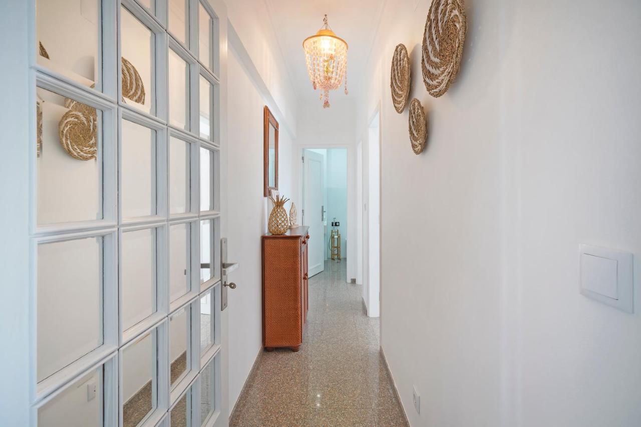 Costa Beach Apartment By The Portuguese Butler Кошта-да-Капарика Экстерьер фото